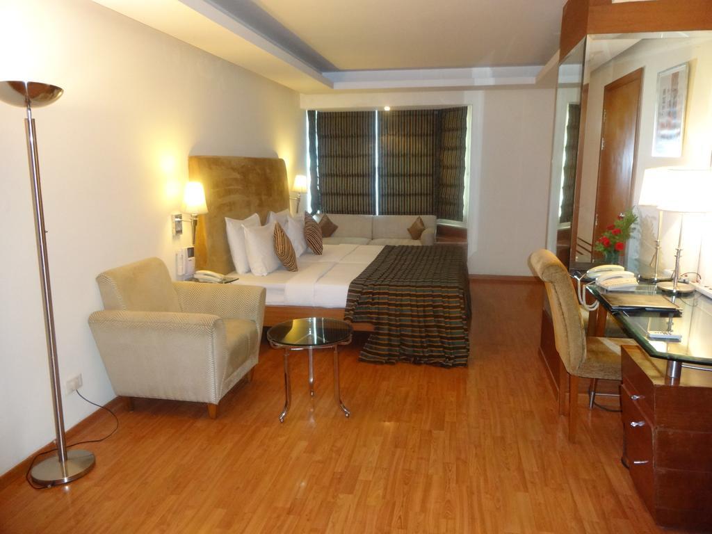 Hotel Ohris Banjara à Haïdarabad Extérieur photo
